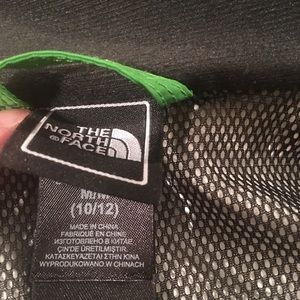 Boys Medium The North Face rain jacket